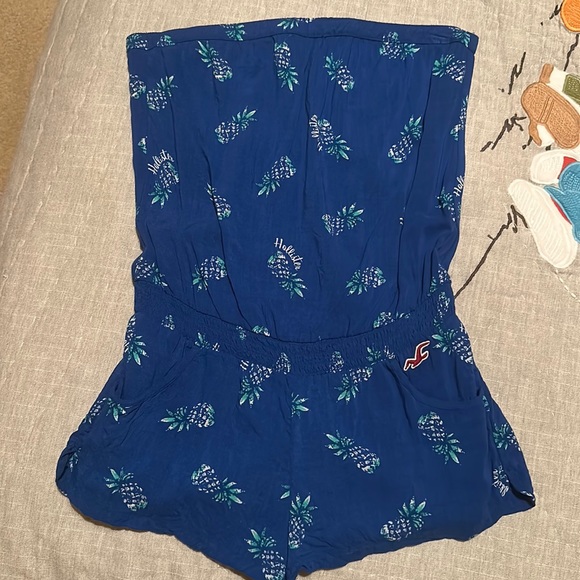Hollister Pants - Hollister Strapless Blue Pineapple Romper- Size XS